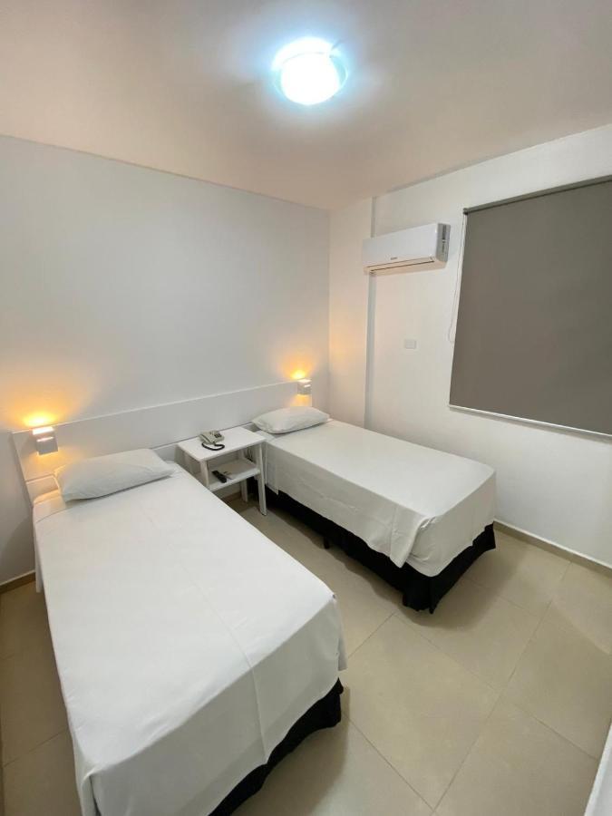 Flat no centro Gonzaga próximo à praia - Santos/SP Santos  Exterior foto